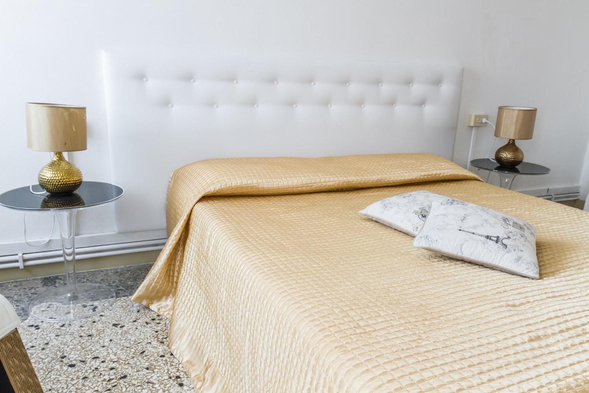 Accademia Charm Apartments By Wonderful Italy Benátky Exteriér fotografie